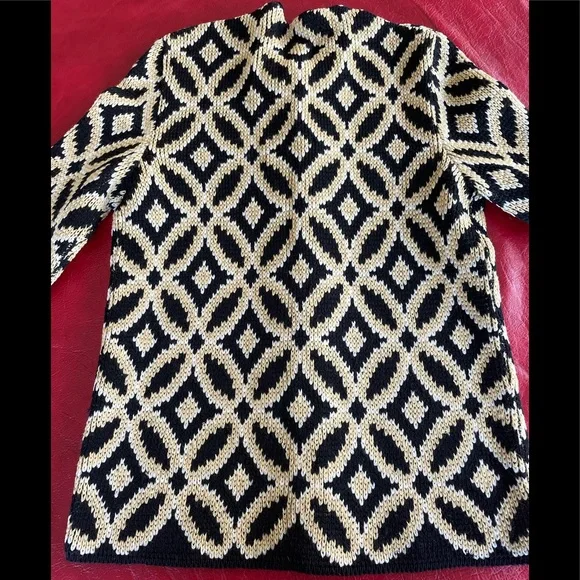 Vintage cardigan sweater. In great vintage condition. - Picture 4 of 6